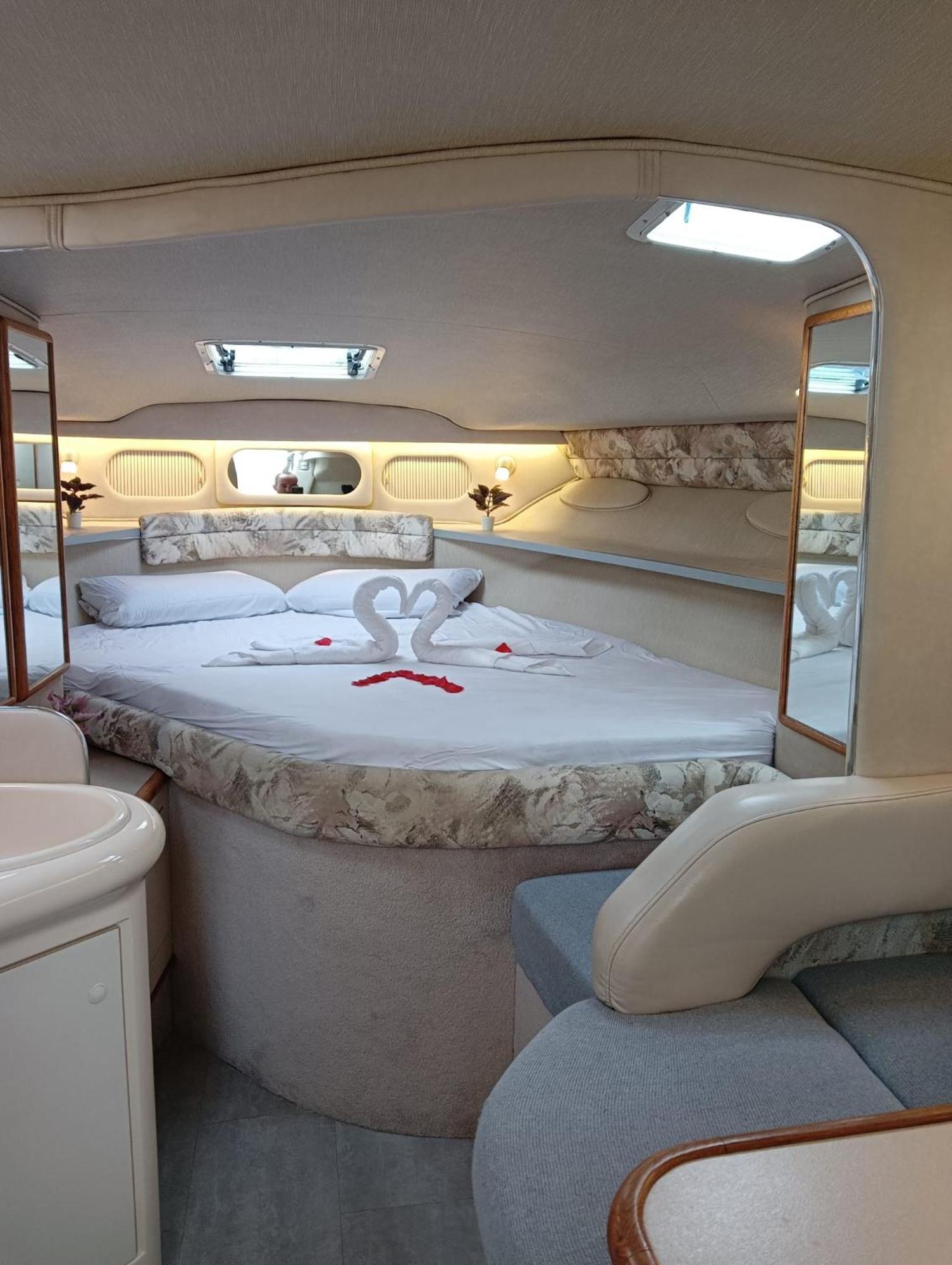 Hotel Diagonal Mar Sailboat à Sant Adrià de Besòs Extérieur photo